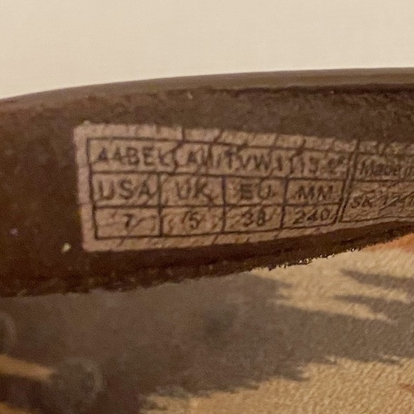 Vionic Bella Bow Toe Post Brown Ikat Sandals - 7 - Picture 5 of 14